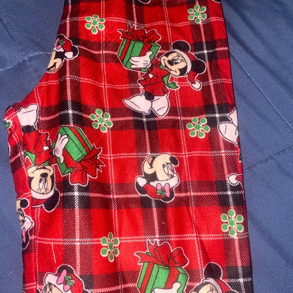 **NWT** Mickey Mouse Holiday Pajamas 🥰💖 - Picture 6 of 7